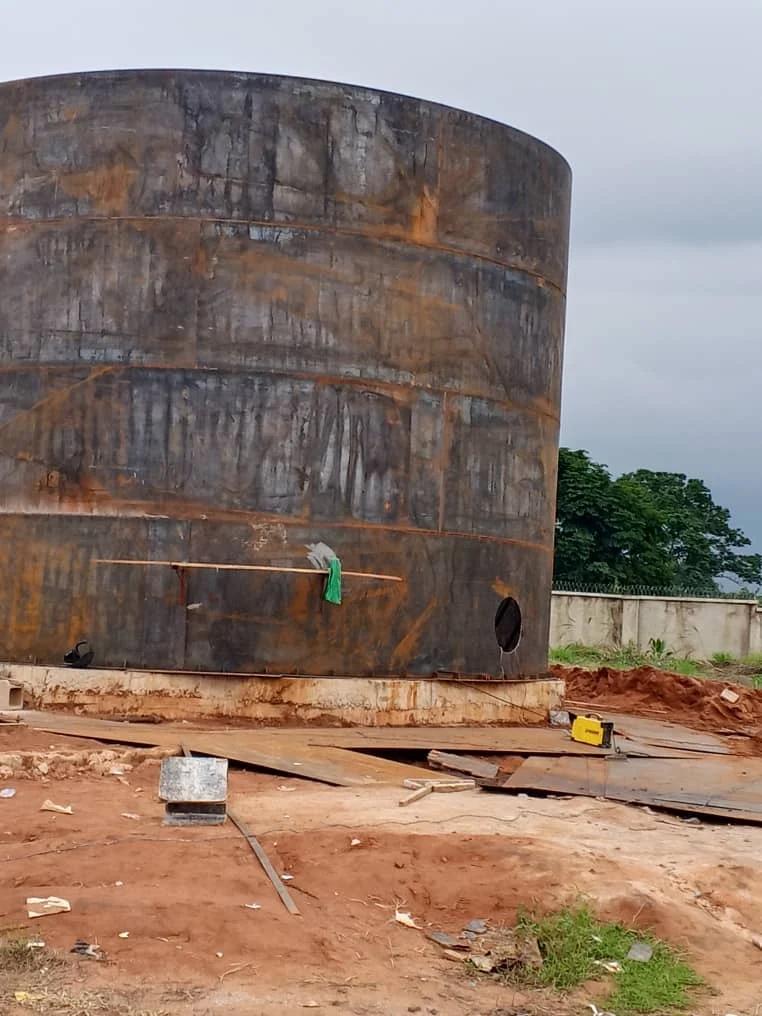 Steel storage tank